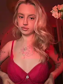 blondiedoll webcam
