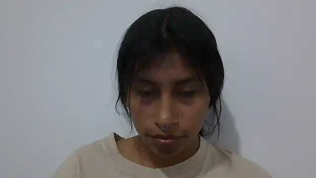 Pocahontas_Honey webcam