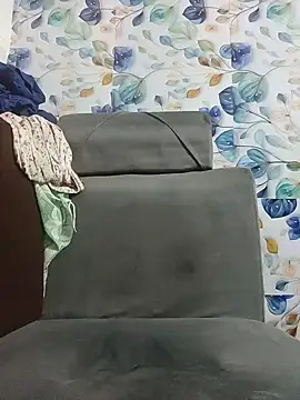 Lovey_Lovey webcam
