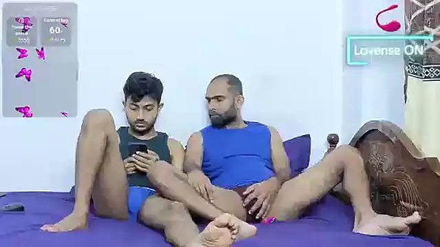 DesiDaddyandSon live cam on StripChat