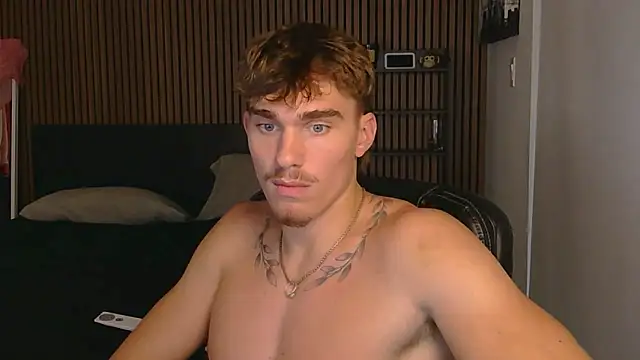 TheNicoRyder live cam on StripChat
