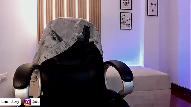 Dorianmistery2322_ webcam