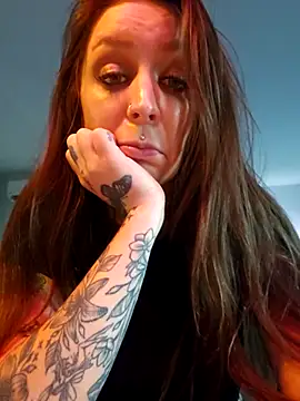 LilyOrion webcam