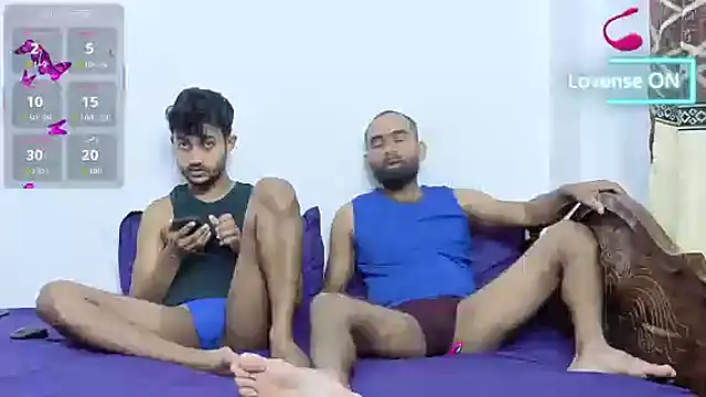 DesiDaddyandSon webcam