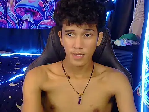 hugekenbigcock webcam