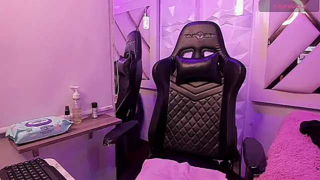 NickieNick_