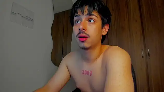 Maximo_Miller webcam