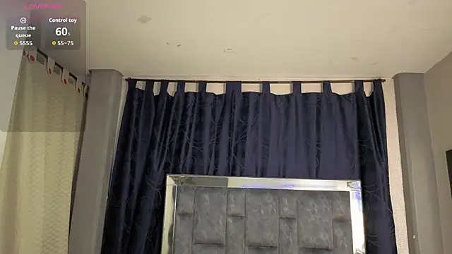 LeoMonnroe webcam