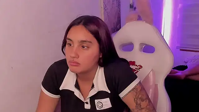 Agatha_Marin webcam