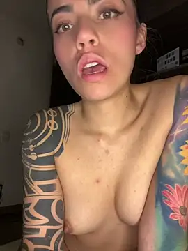 i_am_nina_ webcam