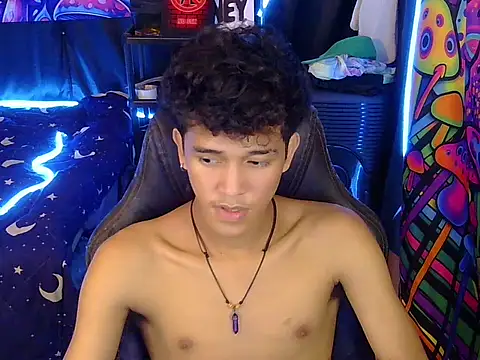 hugekenbigcock webcam