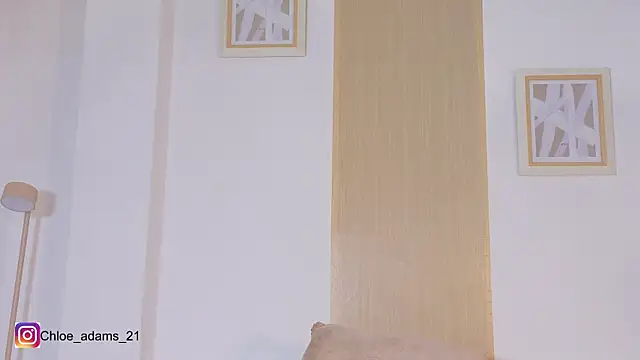 Chloe_adams_1