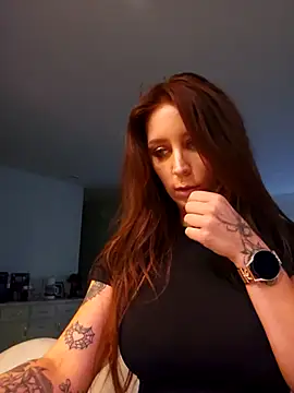LilyOrion webcam
