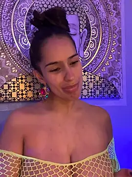 Mau_White webcam