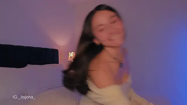 Lovinggirl_ webcam