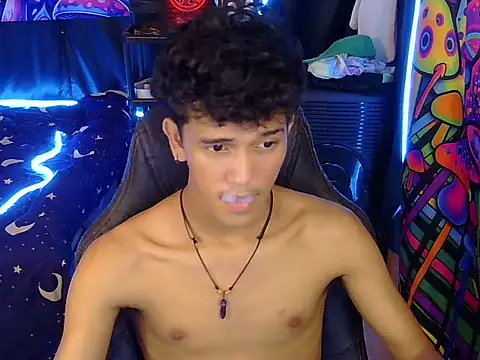 hugekenbigcock webcam