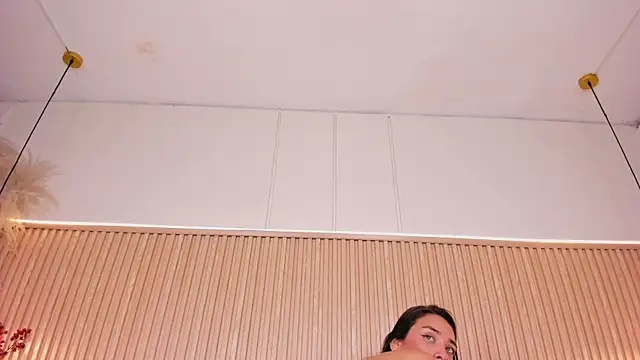 NahimiThompson webcam