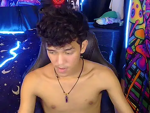 hugekenbigcock webcam