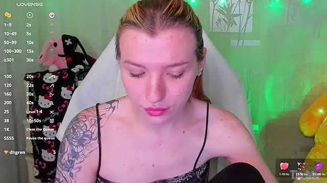 MeganNewCat webcam