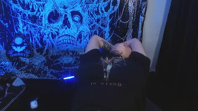 mikaskullcs - Mikaskullcs's free webcam - UK Sex Cams