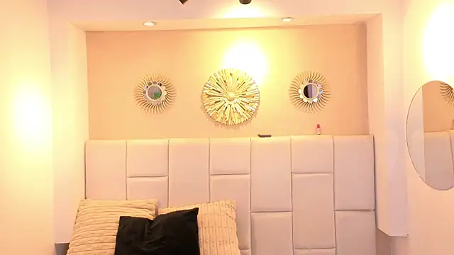 HANNAVICKY live cam on StripChat