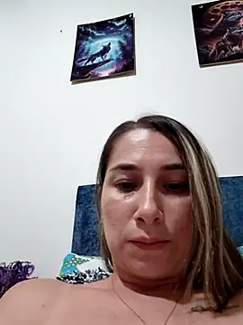 lipzzy_sun20 - Lipzzy_sun20's free webcam - UK Sex Cams