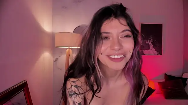 Violetta_Nur webcam