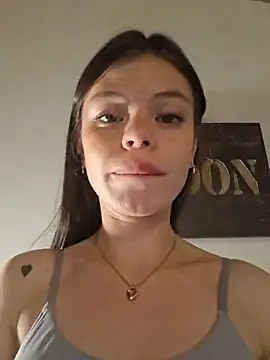 _Isabella-7 webcam