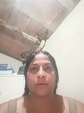 Giselabrunette25 webcam