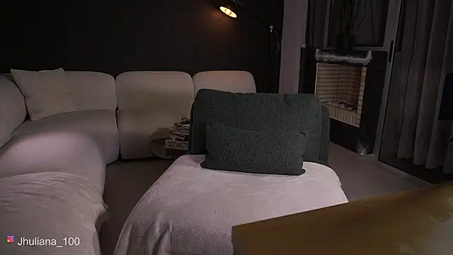 paulacora100 - Paulacora100's free webcam - UK Sex Cams