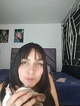 KARINNA__RAVEN webcam