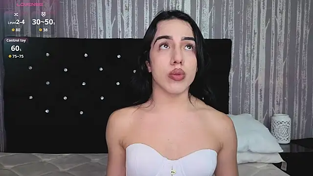 Alicee_Moonn webcam