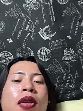 YourHotMenxie18 webcam