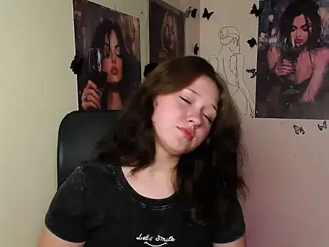 ladyalice_ - LadyAlice_'s free webcam - UK Sex Cams