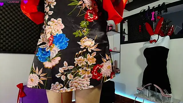 karlamoon23 webcam