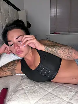 BELLABLACKXUK webcam