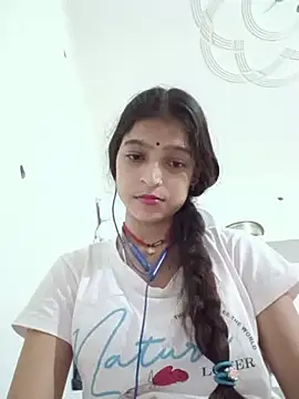 mohnicute - Mohnicute's free webcam - UK Sex Cams