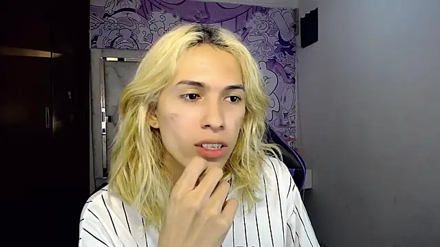 Larry_craft live cam on StripChat