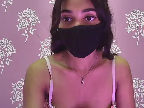 Shanaya_xo webcam