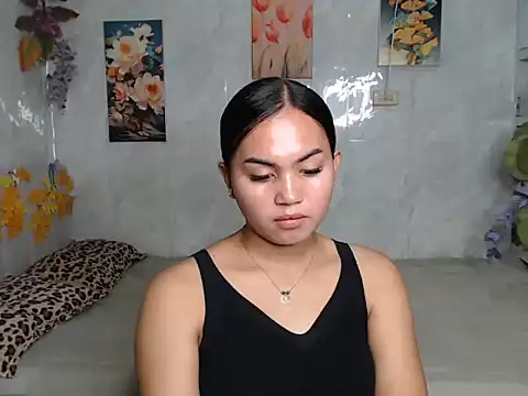 ur_asiankat webcam
