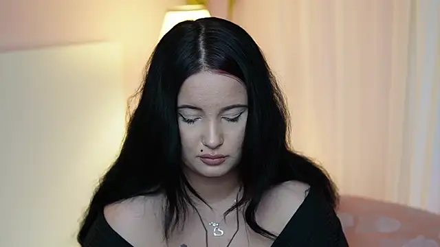 AdelineMoon webcam