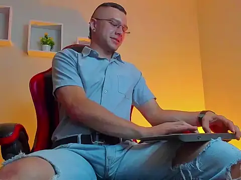 Tayler_millers_ webcam