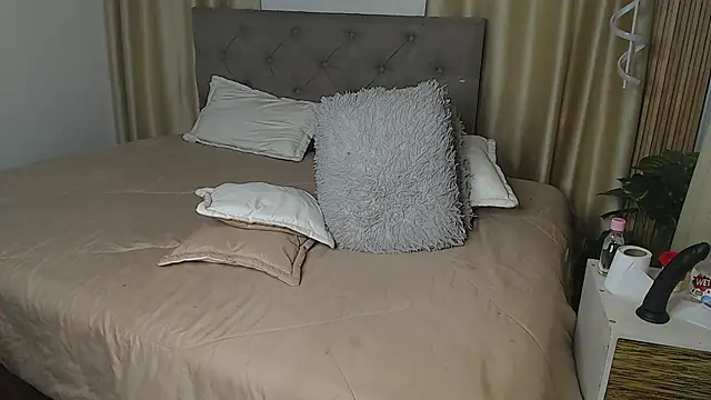 Khalia_ webcam