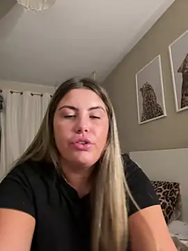 hiddensecretxx webcam