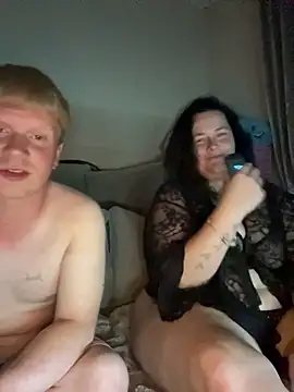 CurvyScarlett69xx webcam
