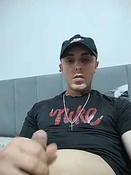 Schneider177 live cam on StripChat
