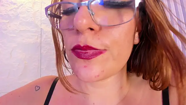 naughty_flower18 webcam