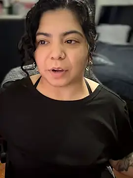 kimmiakiss22 webcam