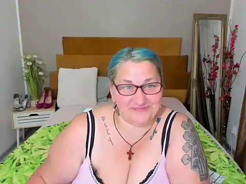 Sugarmommy_69X webcam
