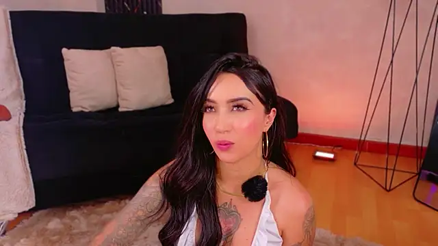 EmmyEvans1 live sex cam